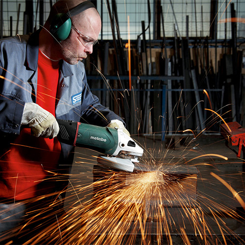 فرز آهنگری 2400 وات متابو مدل W24-180-MVT