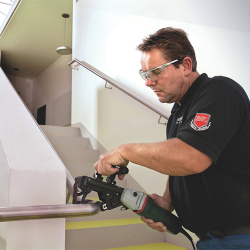 سنباده استیل نواری 900 وات متابو مدل RBE 9-60 SET