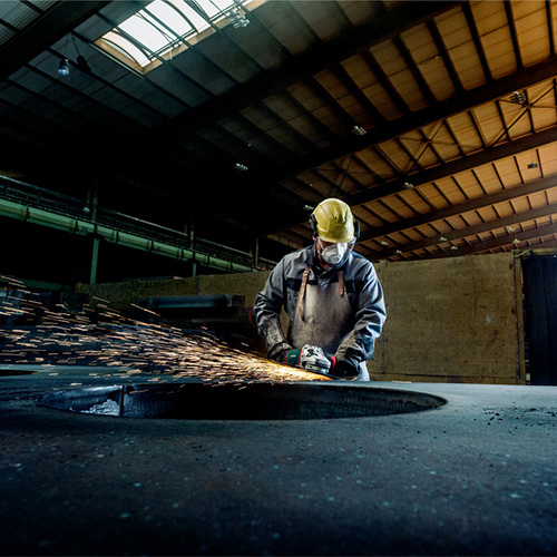 فرز آهنگری 2400 وات متابو مدل W24-180-MVT